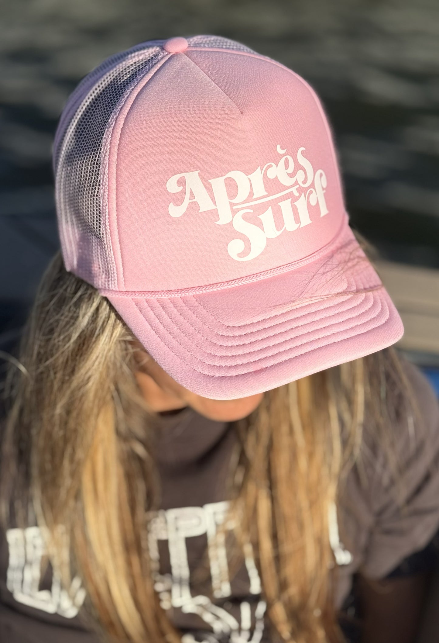 APRES SURF Trucker Hat